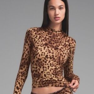 Skims x DOLCE & GABBANA 4x shirt leopard print   Brand new with tags!